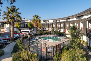 Dos Lagos Live/Work in Corona, CA - Building Photo