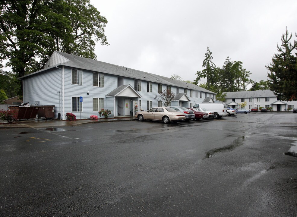 Hidden Oaks Apartments in Saint Helens, OR - Building Photo