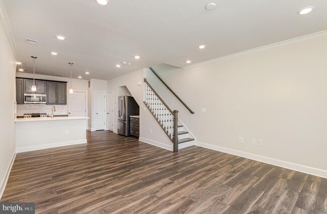 43347 Goshen Run Sq in Ashburn, VA - Foto de edificio - Building Photo
