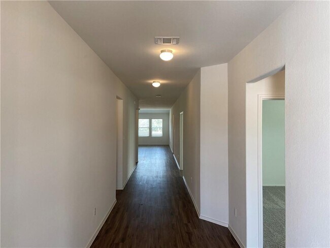 1420 Chad Dr in Round Rock, TX - Building Photo - Building Photo