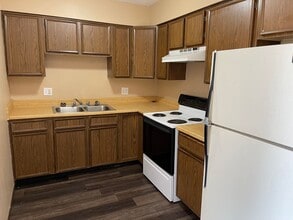203 9th Ave in Durant, IA - Building Photo - Interior Photo