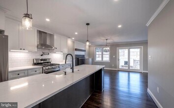 6816 Westcott Rd in Falls Church, VA - Building Photo - Building Photo