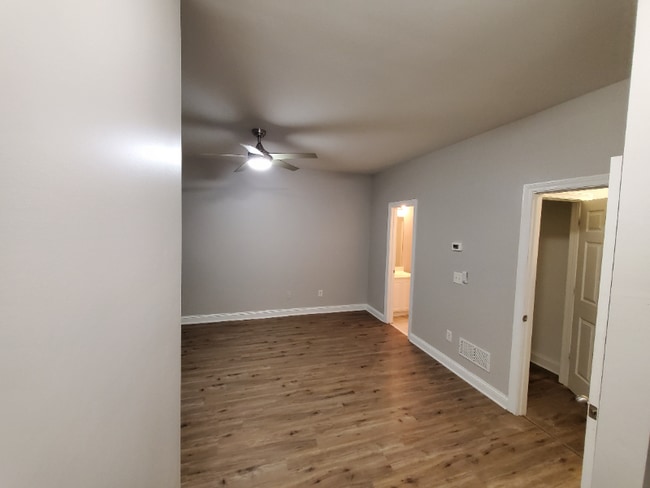 9050 Bayrose Cir in East Point, GA - Building Photo - Building Photo