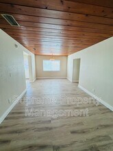 3895 Maple St NE in St. Petersburg, FL - Building Photo - Building Photo