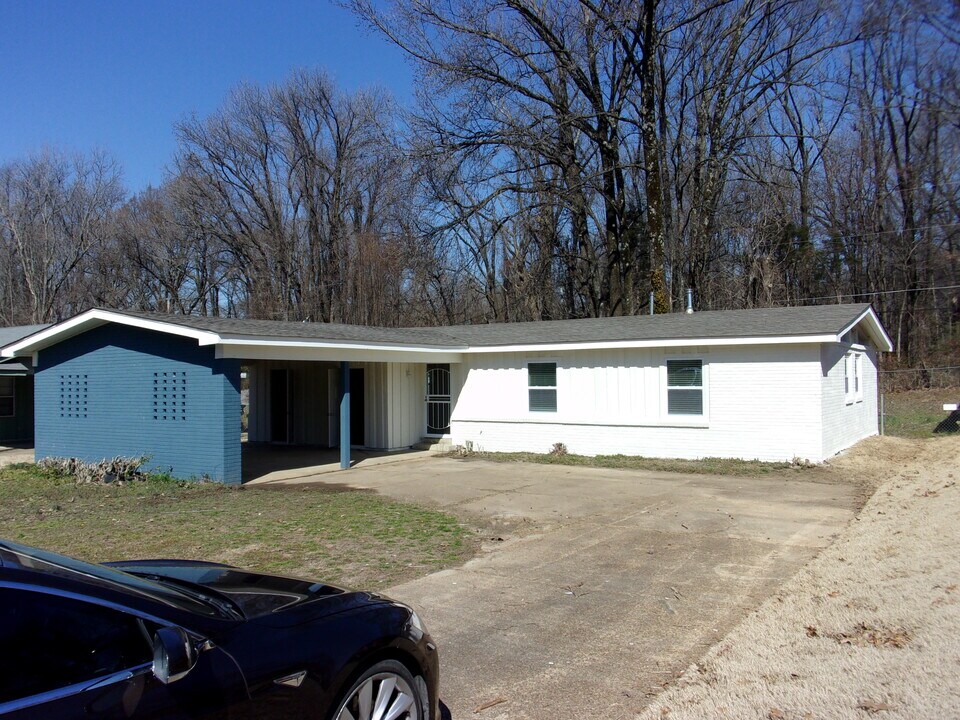 1772 Hester Rd in Memphis, TN - Building Photo