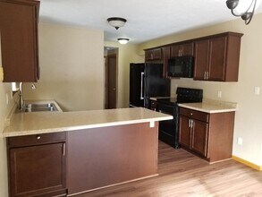 W6141 Aerotech Dr in Appleton, WI - Building Photo - Building Photo