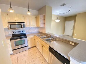 1225 Lake Shadow Cir in Maitland, FL - Building Photo - Building Photo