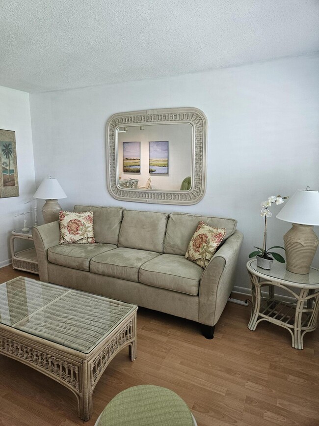 680 Horizon W in Boynton Beach, FL - Building Photo - Building Photo
