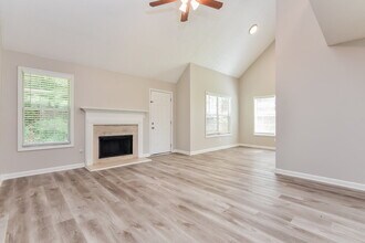 2925 Winding Grove Dr in Stonecrest, GA - Building Photo - Building Photo