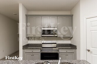 588 Crown Rose Dr in Bartow, FL - Foto de edificio - Building Photo