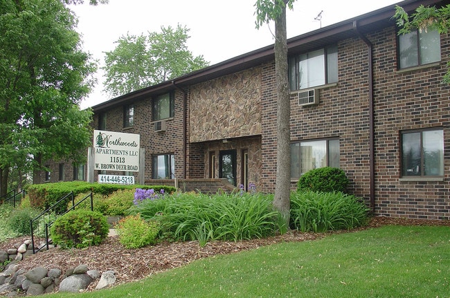 Northwoods Apartments in Milwaukee, WI - Foto de edificio - Building Photo