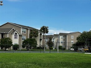 4772 Walden Cir in Orlando, FL - Building Photo - Building Photo
