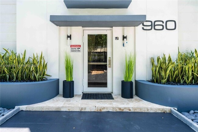 960 Jefferson Ave in Miami Beach, FL - Foto de edificio - Building Photo