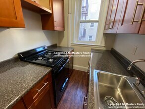 1198 Boylston St, Unit 35 in Boston College, MA - Foto de edificio - Building Photo