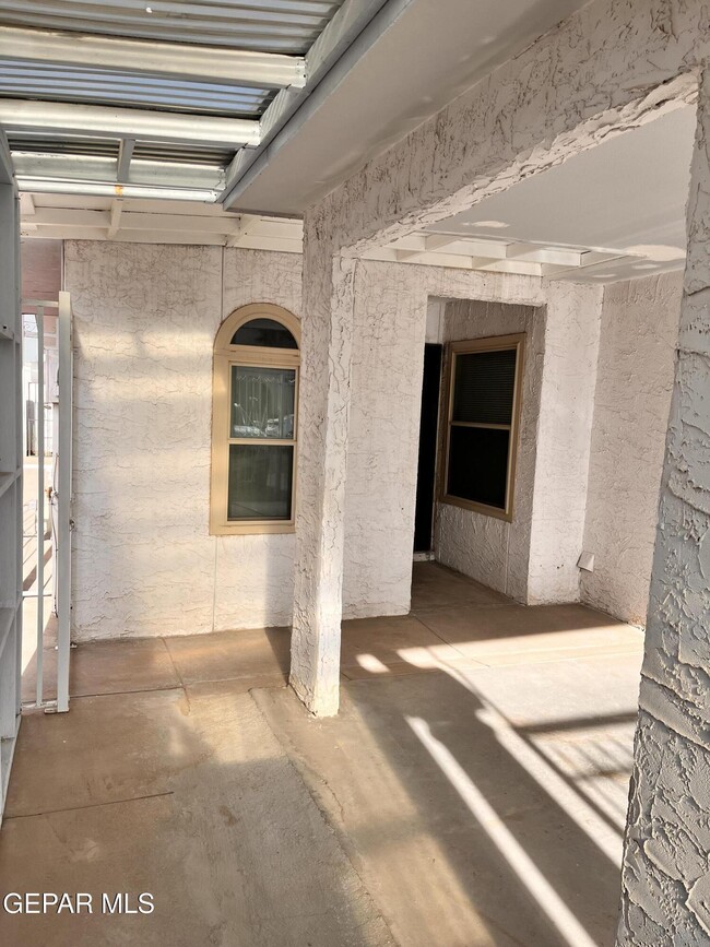 3104 Wayside St in El Paso, TX - Building Photo - Building Photo