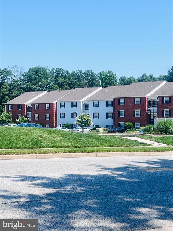 property at 5 Mullingar Ct