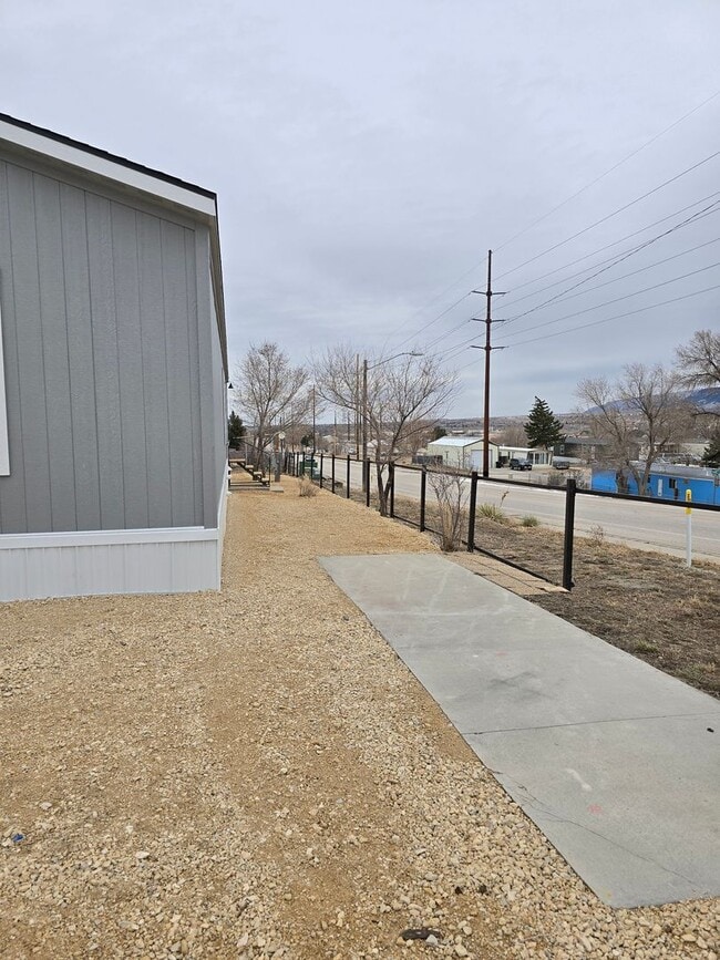 383 S 3rd Ave in Mills, WY - Building Photo - Building Photo