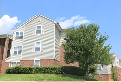 Timberleaf Estates in Martinsburg, WV - Foto de edificio - Building Photo