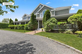 109 Mill Creek Close in Water Mill, NY - Foto de edificio - Building Photo