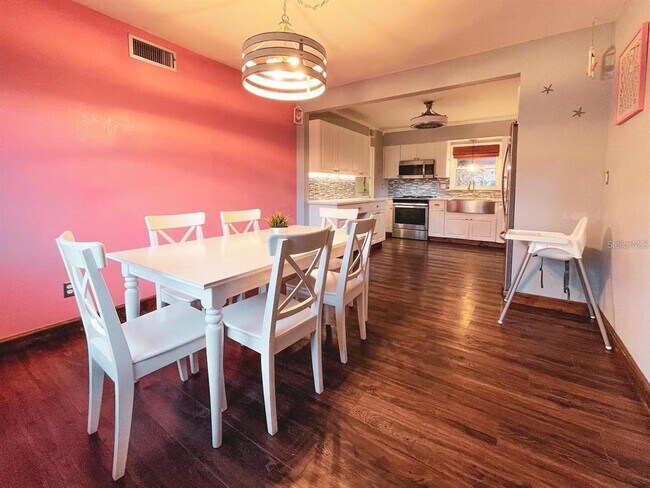 9201 86th Ave N in Seminole, FL - Building Photo - Building Photo