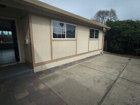 5438 Scenic Ave in Livermore, CA - Building Photo