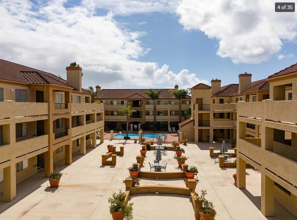 2005 Burton St in San Diego, CA - Building Photo
