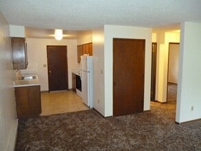 1058-1058 S 10th St in Coos Bay, OR - Building Photo - Building Photo