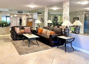 3010 N Course Dr, Unit 511 in Pompano Beach, FL - Building Photo - Building Photo