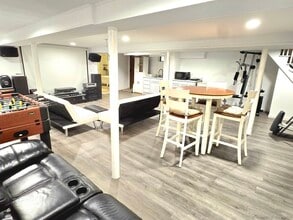 196 Ridgewood Rd in East Hartford, CT - Building Photo - Building Photo