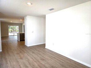 10646 Hidden Banks Gln in Parrish, FL - Building Photo - Building Photo