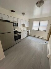 1654 W Pratt Blvd in Chicago, IL - Building Photo - Building Photo