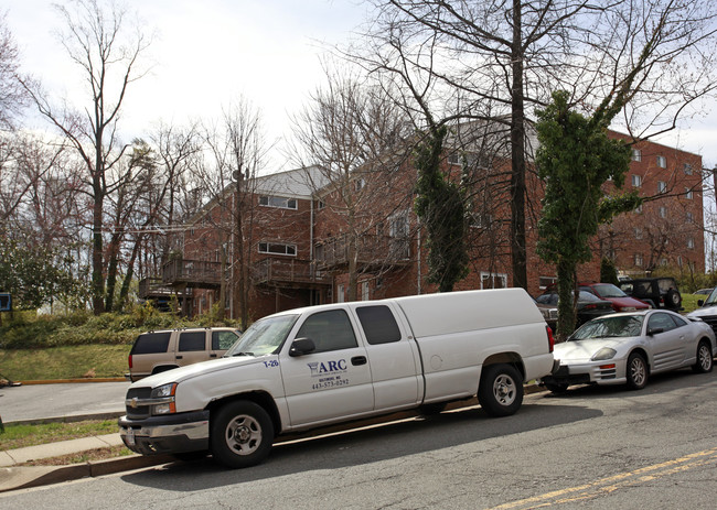 831 S Emerson St in Arlington, VA - Building Photo - Building Photo