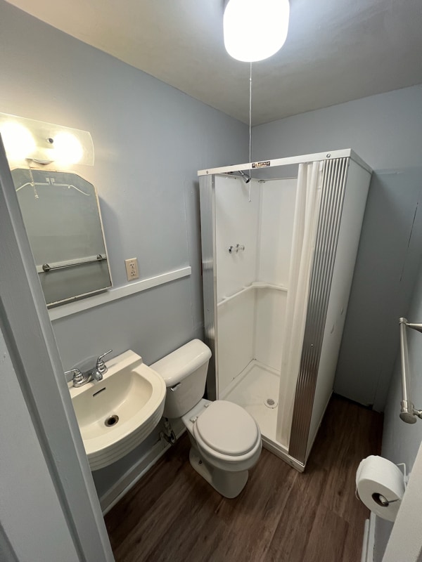 318 W 2nd St in Wayne, NE - Foto de edificio - Building Photo