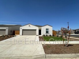 2502 Cambridge Ct in Hanford, CA - Building Photo