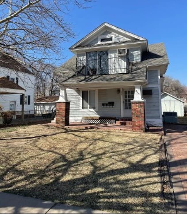 property at 2410 W Douglas Ave