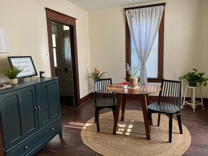 403 E Penn St, Unit Right in Butler, PA - Building Photo - Building Photo