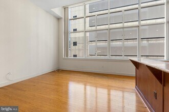 23 S 23rd St, Unit 3E in Philadelphia, PA - Foto de edificio - Building Photo