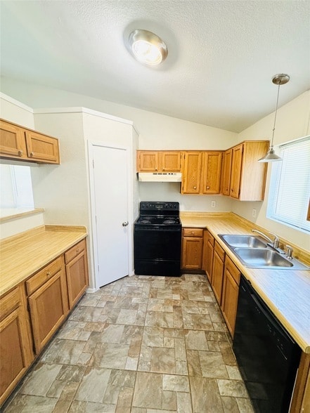 825 Denmark Dr in Mesquite, TX - Building Photo - Building Photo