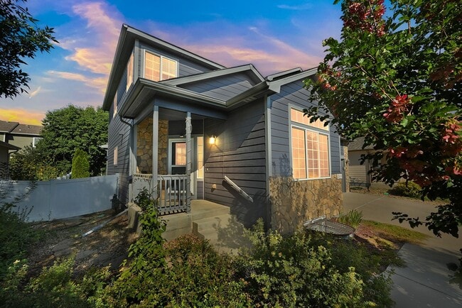 property at 2633 Clarion Ln