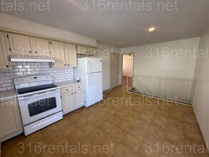 3113-3115 S Bunker Hl Dr in Wichita, KS - Building Photo - Building Photo