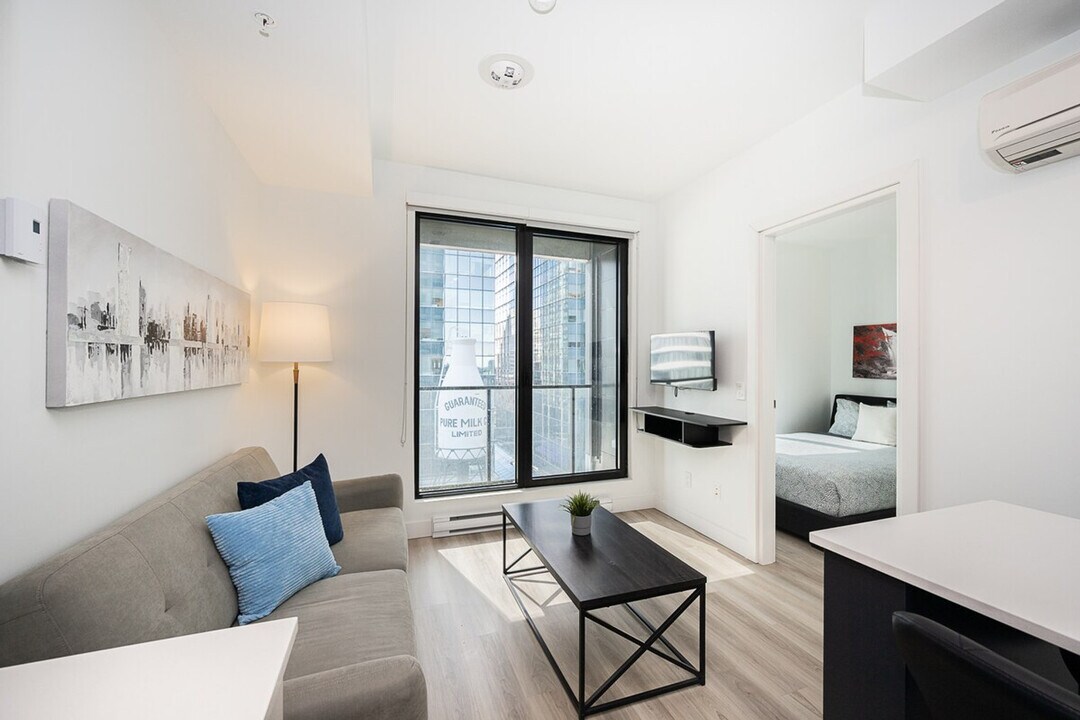 237 Rue Lucien-L'Allier, Unit GO ID1261824P in Montréal, QC - Building Photo