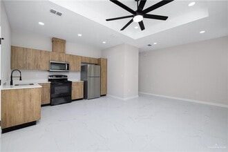 7 7th St in Rio Grande City, TX - Building Photo - Building Photo