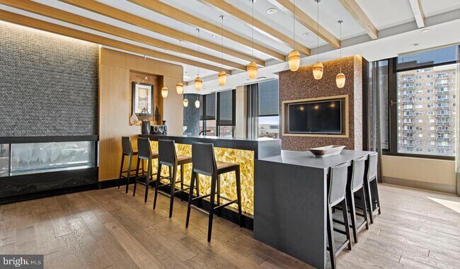 1 Wisconsin Ave in Bethesda, MD - Building Photo - Building Photo