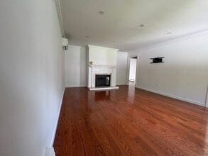 158 Jelliff Mill Rd in New Canaan, CT - Building Photo - Building Photo