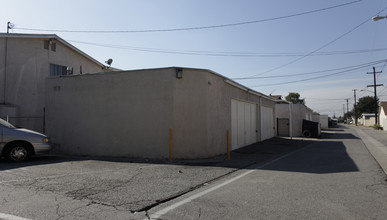 5182-5188 Canoga St in Montclair, CA - Building Photo - Building Photo