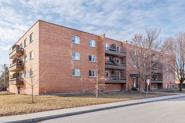 2130 Campbell Av