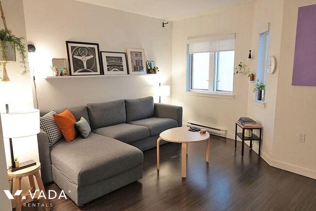 370 Carrall St in Vancouver, BC - Building Photo - Building Photo