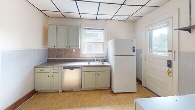 930 Dewey Ave in Ann Arbor, MI - Building Photo - Building Photo