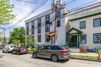 30 Maclean St in Princeton, NJ - Building Photo - Building Photo