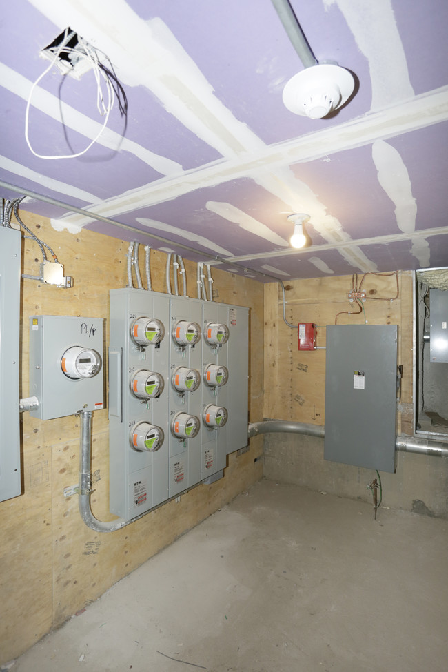 149 Wythe Ave in Brooklyn, NY - Building Photo - Interior Photo